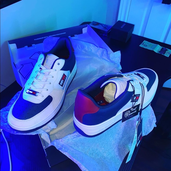 Tommy Hilfiger shoes size 9 - Picture 6 of 8